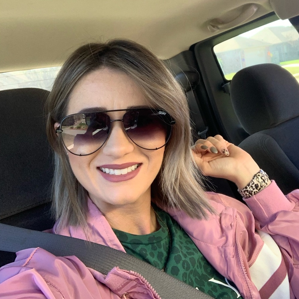 Meet your Posher, Caitlin